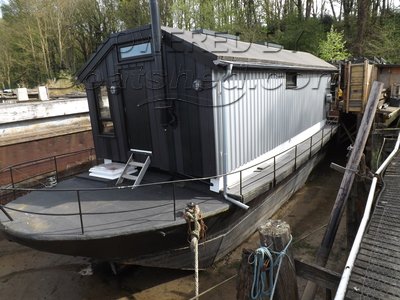 Houseboat Conversion 