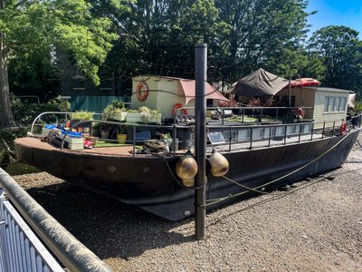 Unique Houseboat Exclusive Thames Mooring 