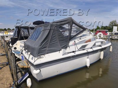 Fairline Holiday 