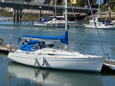 Bavaria 34 3 cabin