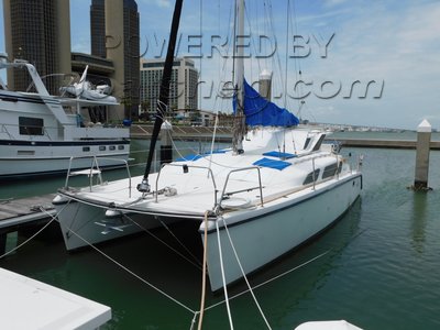 Gemini 105 MC Catamaran Coastal Cruiser