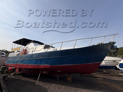 Wolf Marine Fabrication 45ft houseboat 