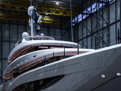 Feadship reveals 71m Juice in Amsterdam