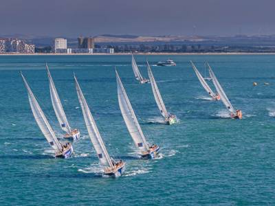 Clipper Race fleet embarks on transatlantic race from Spain to Punta del Este