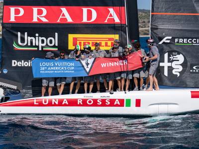LUNA ROSSA WINS IN SARDINIA IN SENSATIONAL FASHION