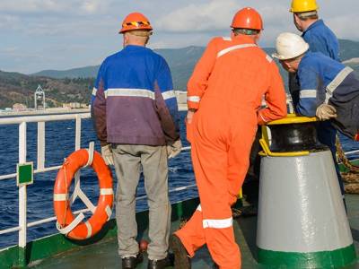 New UK law boosts seafarer wages