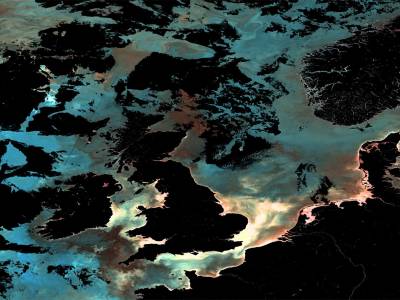 Detectado desde el espacio: 20 años de datos muestran un descenso de la fotosíntesis en el Reino Unido y las aguas circundantes.