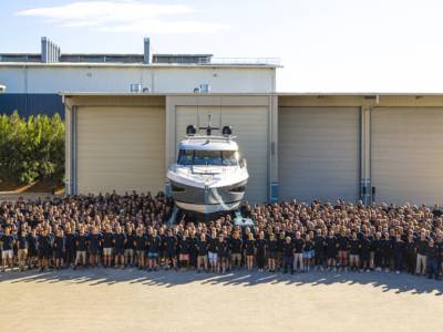 Australian boatbuilder Riviera launches 6,000th yacht