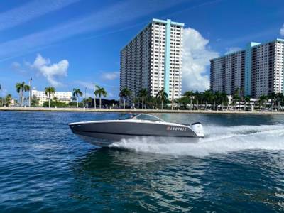 Canadian electric boatbuilder secures US$2m investment