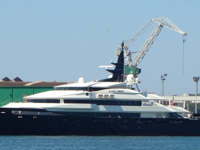 Crew on ‘abandoned’ superyacht win unpaid wages after court case