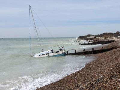 Littlehampton RNLI respond to multiple callouts at Easter, including a shipwreck