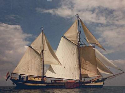 Historic sailing ship starts first cargo service across Europe