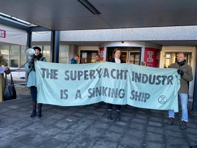 WATCH: Extinction Rebellion protests at Superyacht Forum in Amsterdam