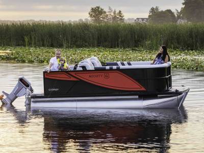 Pontoon boat builder announces electric model