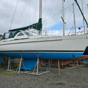 Beneteau Oceanis 40CC for sale in Plymouth