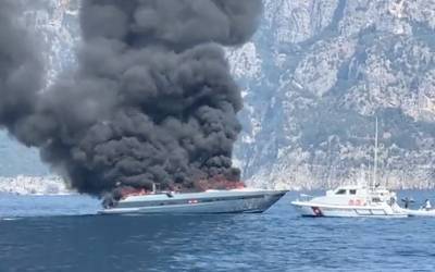 WATCH: Fire onboard 27m superyacht in Italy: “We saved people, I lost everything”