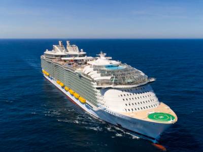 Vaccine policy reversal for Royal Caribbean cruises
