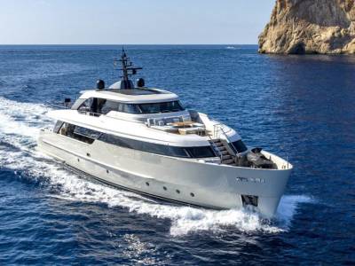 Sanlorenzo Yachts UK lists SD96 Sahasa for sale