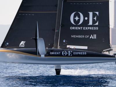 America’s Cup: Watch as France’s Orient Express AC40 hits the water