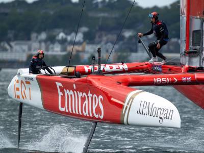 A day of two halves for Emirates GBR