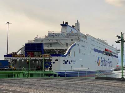 Trapped passengers on Brittany Ferries eco-flagship treated like ‘hostages’