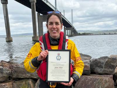 Jane Hier receives RNLI award for leading Women in SAR Scotland