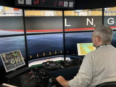 Damen opts for ‘try before you buy’ tug simulator