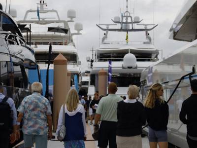 Palm Beach Boat Show reports largest fleet in 42-year history