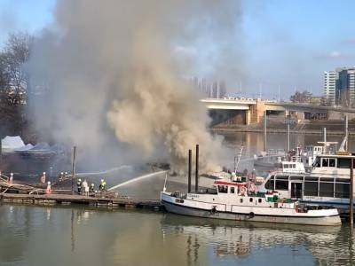 VIDEO: 25m luxury yacht burns on the Danube
