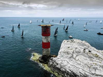 B&G’s sponsorship of Round the Island Race includes blogs, webinars and experts on-hand