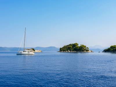 Booking a yacht charter should be plain sailing