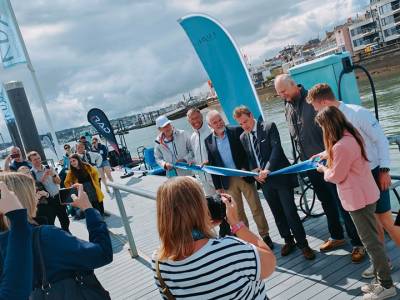 New Aqua superPower electric boat chargers in Cowes