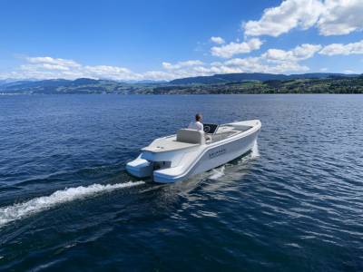 Boat sharing platform launches electric model