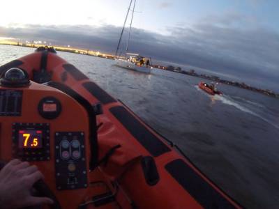 WATCH: 60ft yacht rescued after taking on water in Poole Harbour