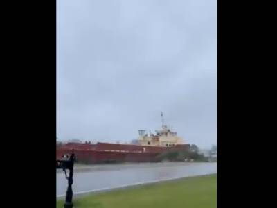 VIDEO: Ships collide as Hurricane Ida hits USA