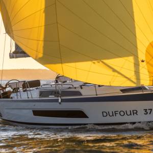B&G partners with Dufour Yachts