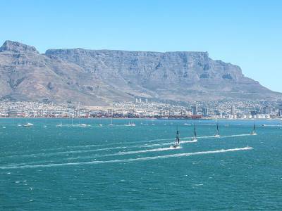 Wild start to Leg 3 from Cape Town