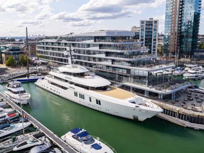 73m superyacht Lunasea makes history as largest yacht to visit Ocean Village Marina