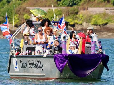 Premier Marinas’ River Dart businesses unite to support Dartmouth Regatta