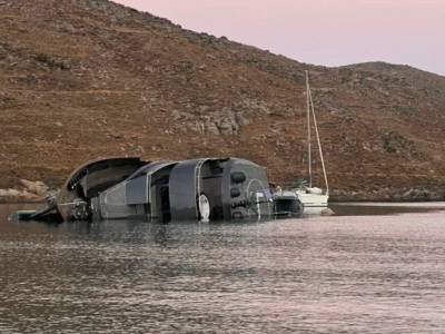 VIDEO: 007 superyacht sinks in Greece