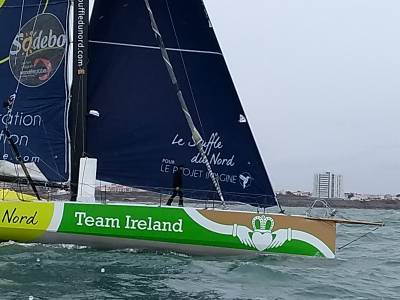 Enda o'Coineen returns to Sables d'Olonne after 14500 miles non stop from New Zealand