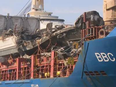 Yacht dealer sues for $20m after cargo ship fire