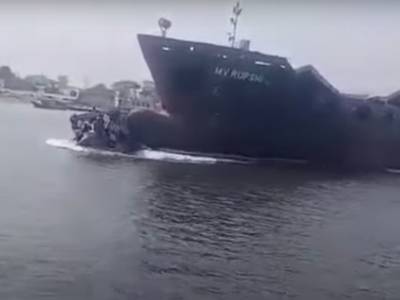 VIDEO: Tragedy in Dhaka as containership sinks passenger ferry