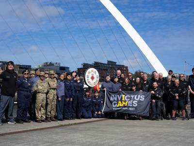Wounded, injured and sick veterans sail into halfway milestone of 2,000-mile UK expedition carrying Invictus Games flag