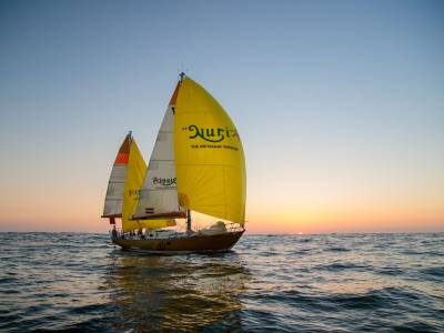 Golden Globe Race: Sailors reach equator after testing month