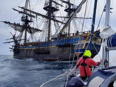 World’s largest ocean-going wooden sailing ship rescues sailboat