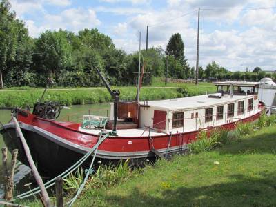 A Bargin' bargain on the canals in France