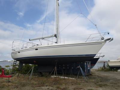 Boatshed Newport Features a 2004 Catalina MK II 42