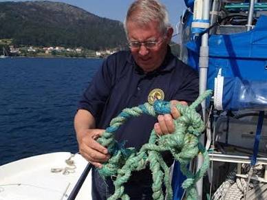 US SV Angel Louise - Picked up rope on props near Finisterre
